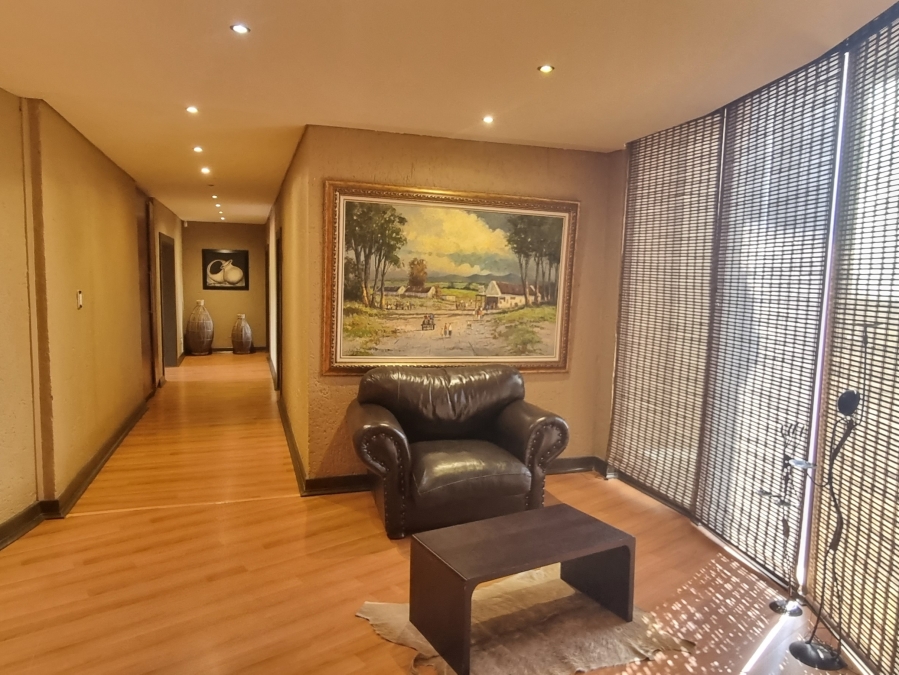 10 Bedroom Property for Sale in Heuwelsig Free State